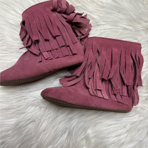 Fringe Boots Monkey feet dusty rose/pink size 2/3 yrs - Picture 1 of 14